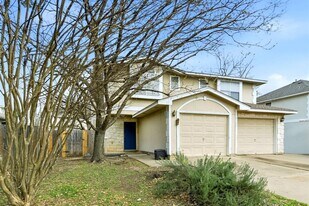 8102 Willet Trail in Austin, TX - Building Photo