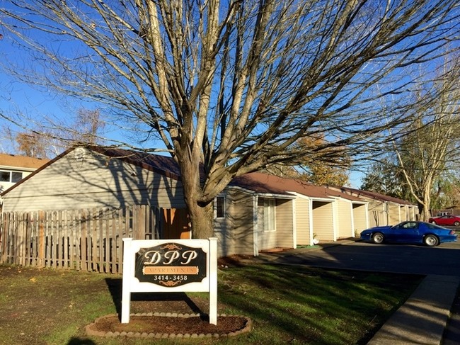 Silverleaf Apartments in Salem, OR - Foto de edificio - Building Photo