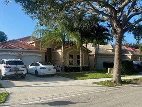 14046 S Cypress Cove Cir in Davie, FL - Building Photo - Building Photo