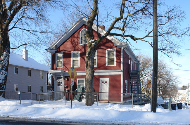 345 Zion St in Hartford, CT - Foto de edificio - Building Photo