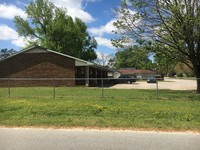 510 N Ellis Ave in Dunn, NC - Building Photo - Building Photo