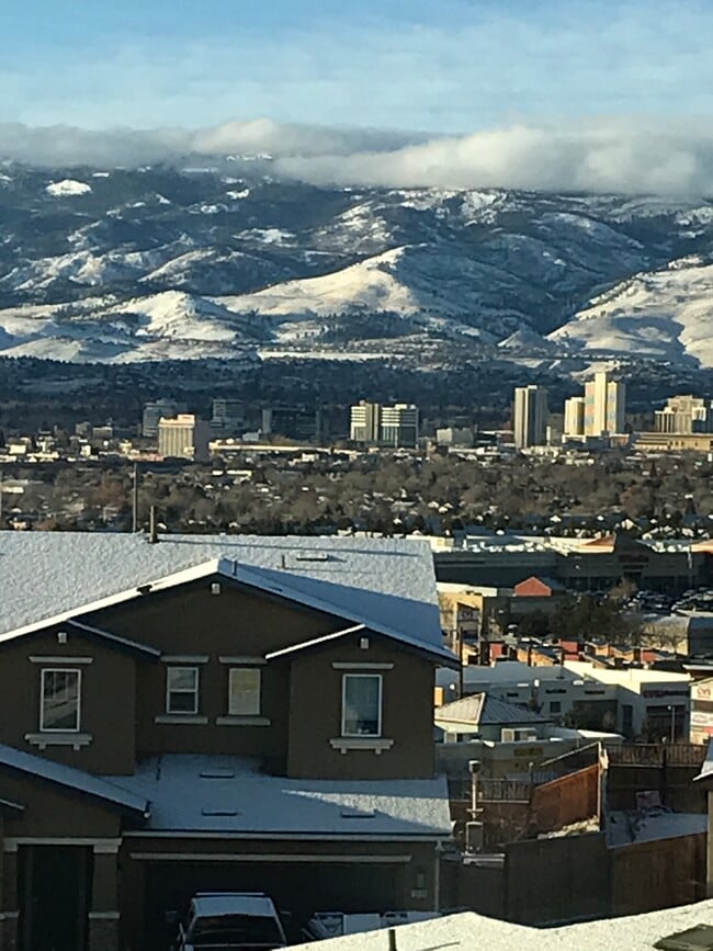 3100 Cityview Ter in Sparks, NV - Foto de edificio - Building Photo