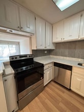 16 E Old Willow Rd in Prospect Heights, IL - Foto de edificio - Building Photo