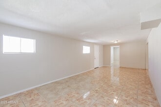 5802 W Berkeley Rd in Phoenix, AZ - Building Photo - Building Photo