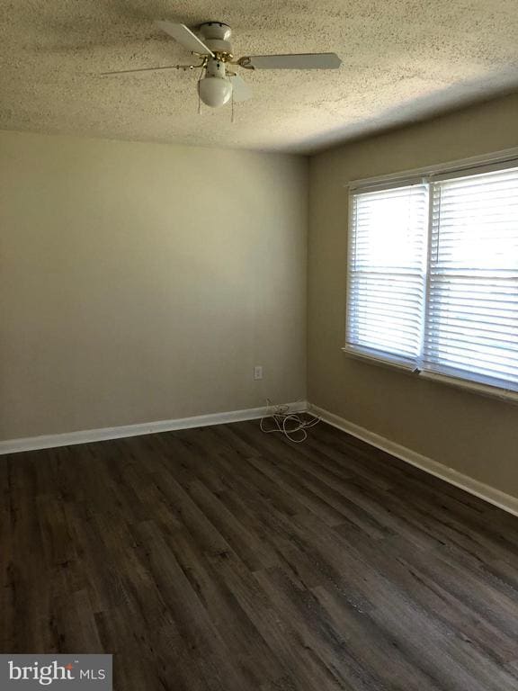 104 Lark Ln in Stafford, VA - Building Photo - Building Photo