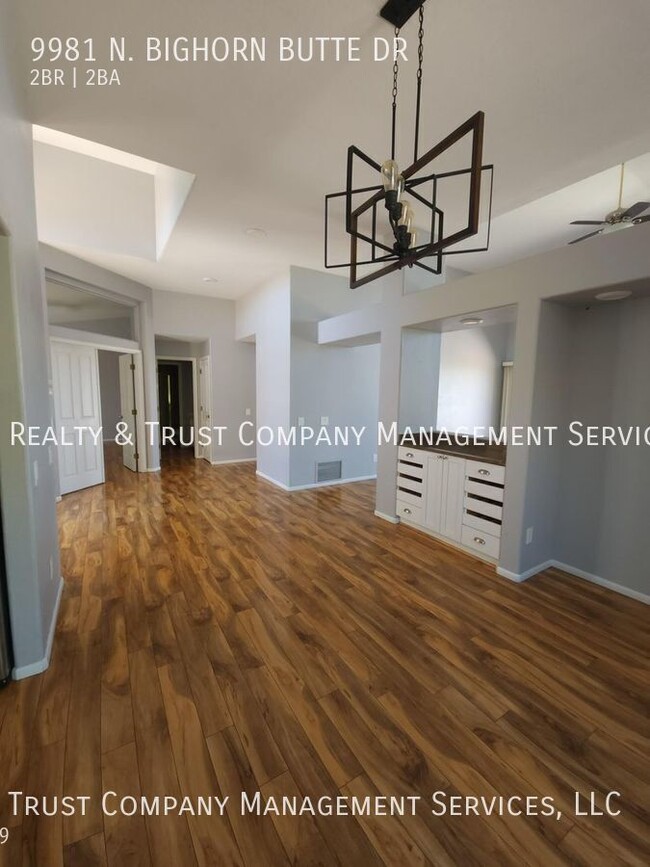 9981 N Bighorn Butte Dr in Tucson, AZ - Building Photo - Building Photo