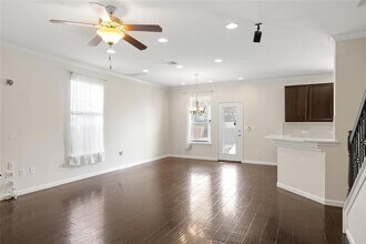 11229 Kirkland Hill Path, Unit 105 in Austin, TX - Building Photo - Building Photo