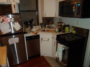 11 Carmine St-Unit -12 in New York, NY - Building Photo - Building Photo