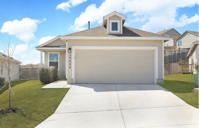 13424 Homestead Wy in San Antonio, TX - Building Photo - Building Photo