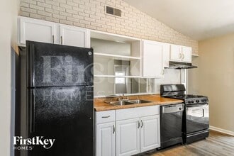 340 Allen Dr in Florissant, MO - Building Photo - Building Photo