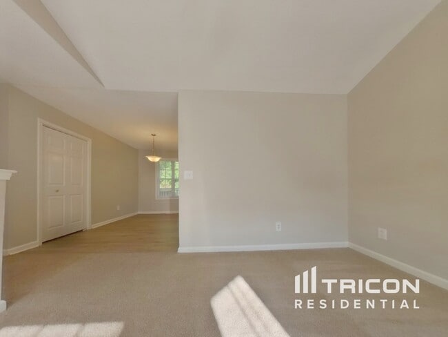 80 Fairfax Dr in Rockmart, GA - Foto de edificio - Building Photo