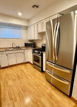 7219 Lyons St in Morton Grove, IL - Building Photo - Building Photo