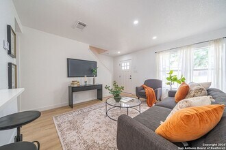 15 Talon Brook in San Antonio, TX - Building Photo - Building Photo