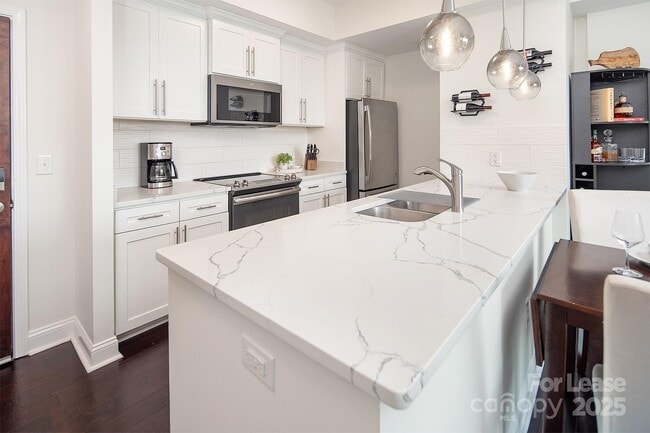 property at 300 W 5th St