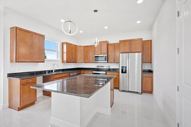 5432 Pecan Dr in Westlake, FL - Building Photo - Building Photo