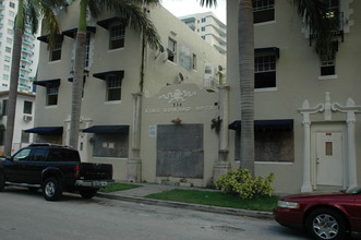 King Edward Apartments in Miami, FL - Building Photo - Building Photo