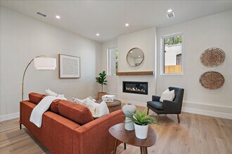 1372 Lowell Blvd in Denver, CO - Building Photo - Building Photo