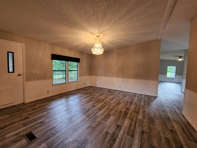 5380 NW 191st Pl in Reddick, FL - Building Photo - Building Photo