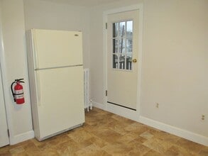 146 E Cliff St, Unit 2 in Somerville, NJ - Building Photo - Building Photo