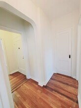 104 Woodside Green in Stamford, CT - Building Photo - Building Photo