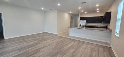 7193 SW 64th St Rd in Ocala, FL - Building Photo - Building Photo