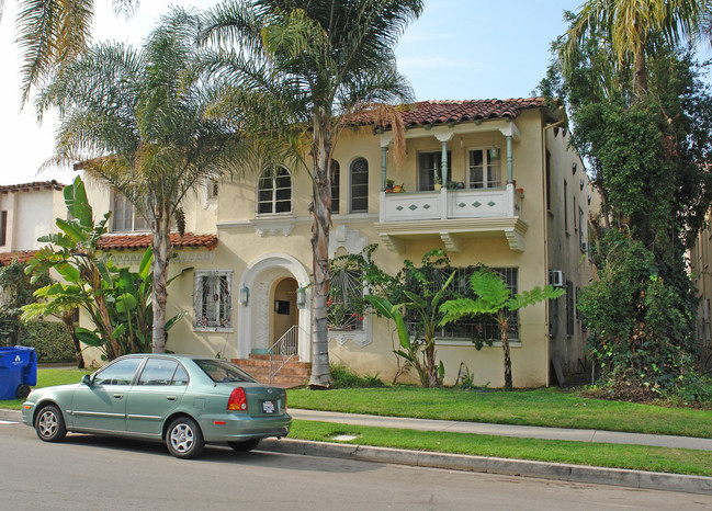 409 S Cloverdale Ave in Los Angeles, CA - Building Photo - Building Photo