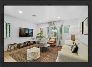 8090 Camino Kiosco in San Diego, CA - Building Photo - Building Photo