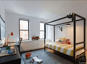 NO fee 3 bed 3 bath with laundry in unit - in New York, NY - Building Photo - Building Photo
