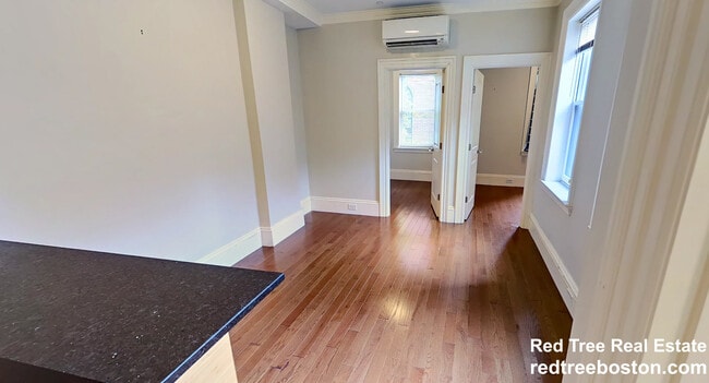 98 Myrtle St in Boston, MA - Building Photo - Building Photo