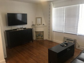 1335 Pennsylvania Ave-Unit -2 in Miami Beach, FL - Foto de edificio - Building Photo