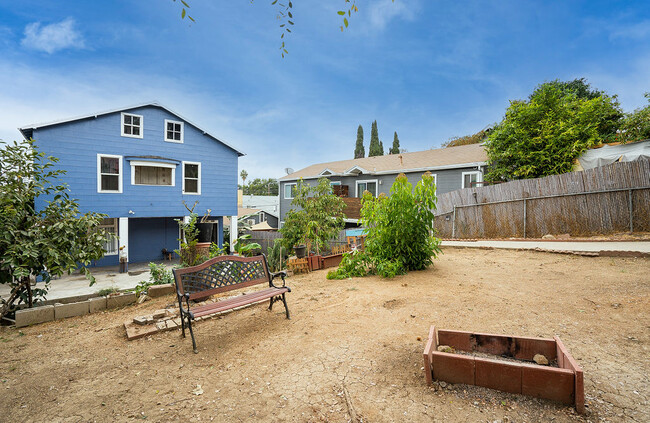 437 Coronado Ter in Los Angeles, CA - Building Photo - Building Photo