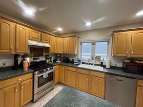15 Farragut Ave, Unit 3 in Somerville, MA - Building Photo - Building Photo