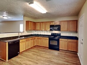 2727 Sutherland Dr in Thompson's Station, TN - Building Photo - Building Photo