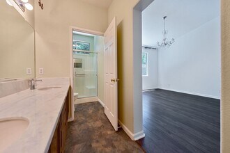 145 Whiting Way in Folsom, CA - Building Photo - Building Photo