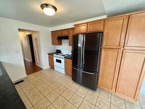 990 Janes Rd in Medford, OR - Building Photo - Building Photo