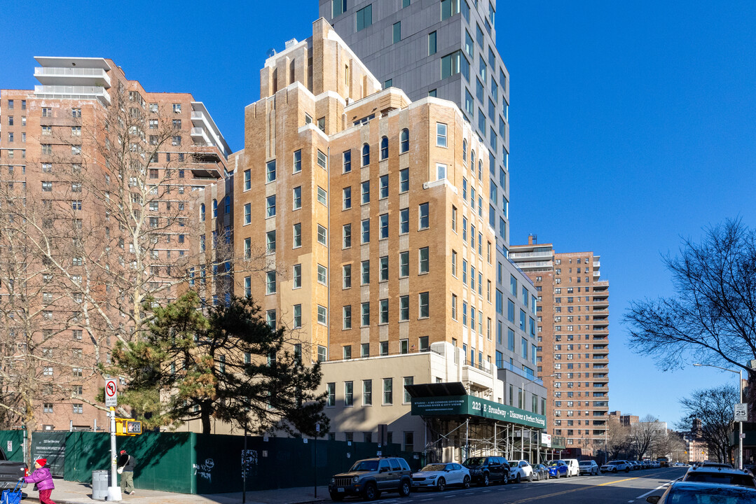 222 LES Tower + Lofts in New York, NY - Building Photo