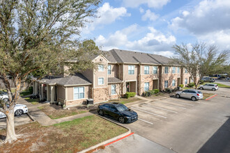 Highland Meadow Village in Houston, TX - Building Photo - Building Photo