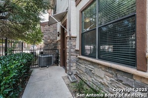 property at 7342 Oak Manor Dr