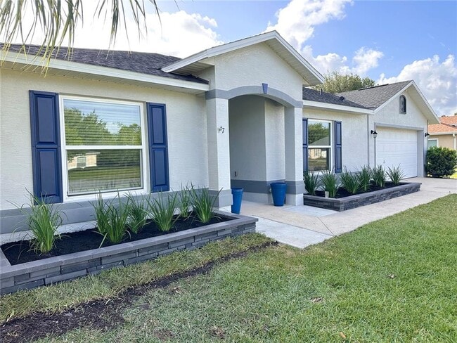 property at 7 Lancaster Ln