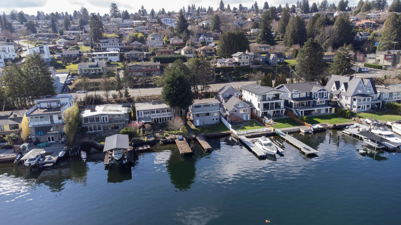 10646 Rainier Ave S in Seattle, WA - Foto de edificio