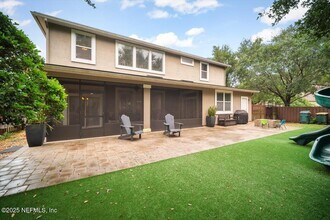 7813 Mt Ranier Dr in Jacksonville, FL - Building Photo - Building Photo