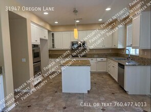31947 Oregon Ln in Temecula, CA - Building Photo - Building Photo