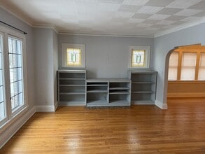 2031 E Marion St in Shorewood, WI - Building Photo - Building Photo