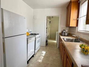 249 Harrison Ave in Redwood City, CA - Building Photo - Building Photo