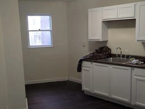 313 Highland Ave in Pitcairn, PA - Building Photo - Building Photo