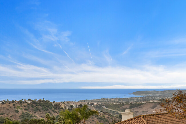 40 Camino Katia in San Clemente, CA - Foto de edificio - Building Photo