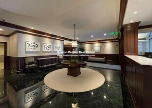 390 Commonwealth Ave, Unit 2 in Boston, MA - Building Photo - Building Photo