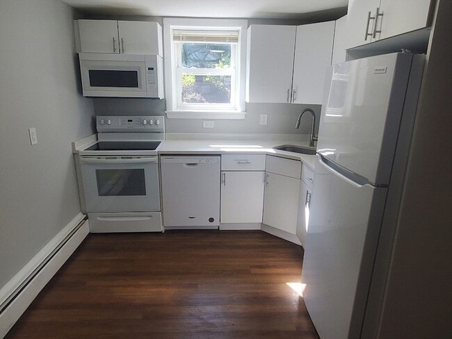 433 B Sea St, Unit 2 in Quincy, MA - Building Photo - Building Photo