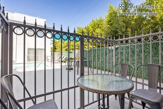 616 N Sweetzer Ave in Los Angeles, CA - Building Photo - Building Photo