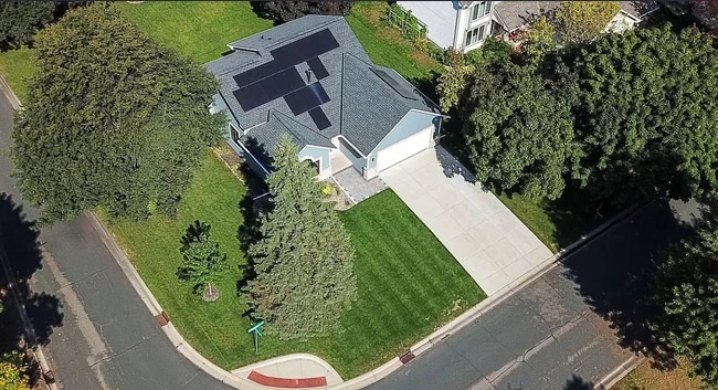 973 Wildflower Ct in Eagan, MN - Foto de edificio - Building Photo